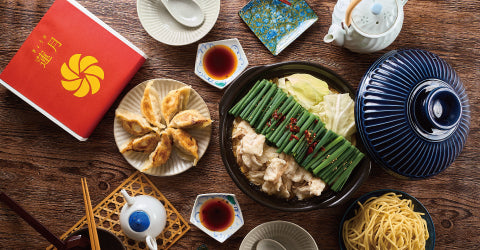 【毎月数量限定】予約困難な人気餃子専門店。東京南青山「蓮月」の「餃子ともつ鍋」コラボ限定セット新発売