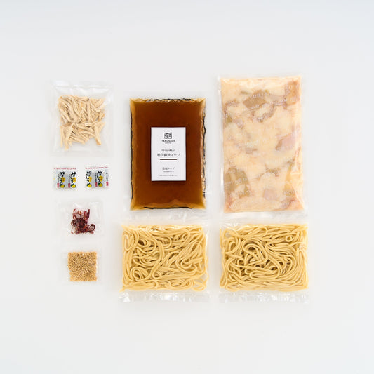 【ベストセラー商品】国産牛もつ鍋-秘伝醤油味- 特製ちゃんぽん麺セット(2~3人前)|送料無料