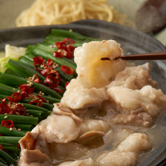 【ベストセラー】国産牛もつ鍋-秘伝醤油味- 特製ちゃんぽん麺付きセット(2~3人前)|送料無料